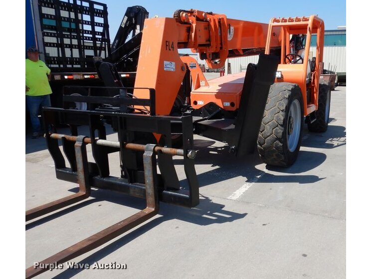 2012 JLG Skytrak 10054 equipment photo