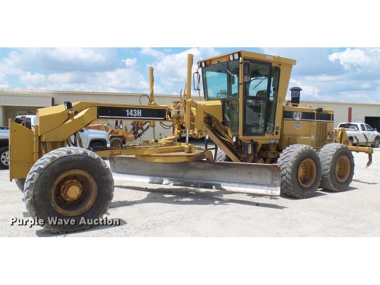 1998 Caterpillar 143H equipment photo