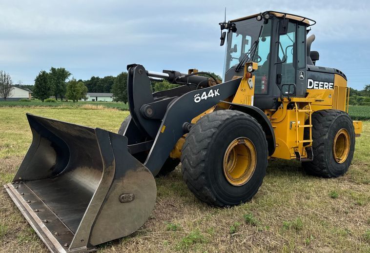 2014 John Deere 644K equipment photo