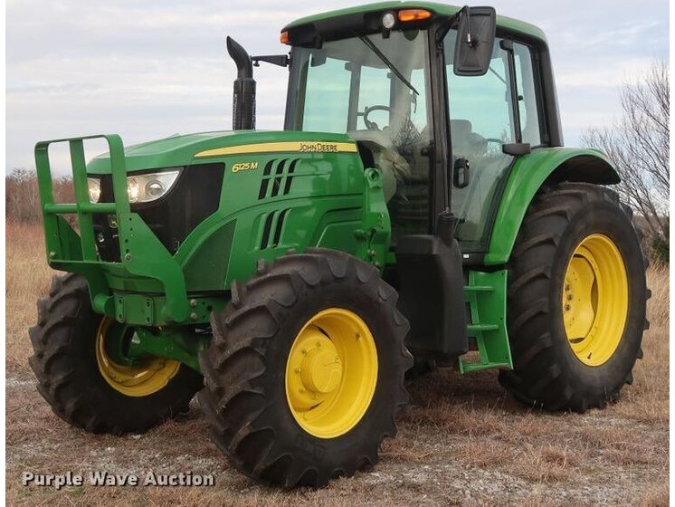2014 John Deere 6125M equipment photo