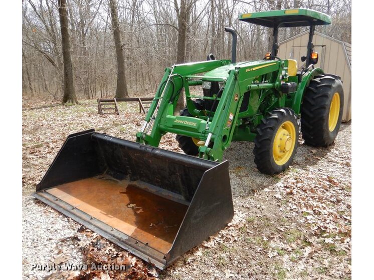 2015 John Deere 5075E equipment photo