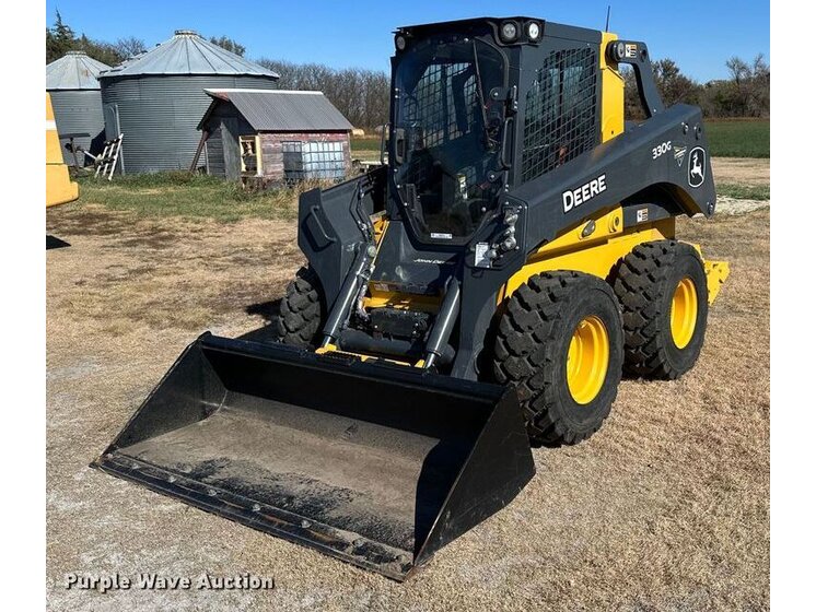 2021 John Deere 330G equipment photo