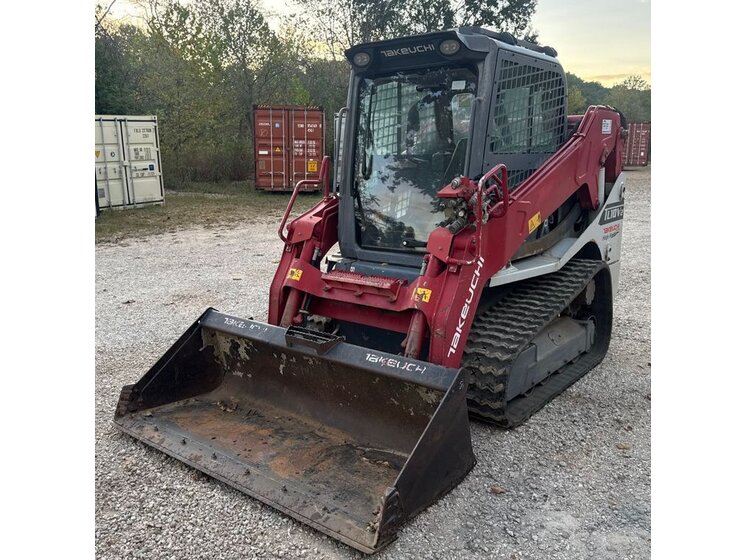 2017 Takeuchi TL10V2 equipment photo