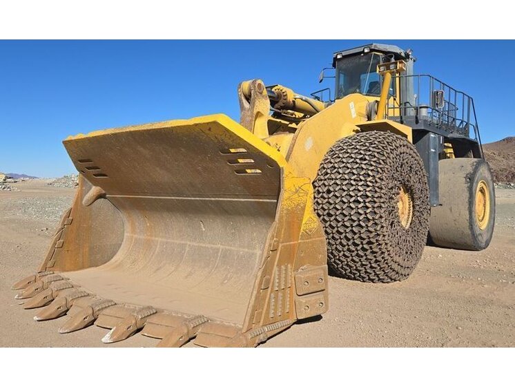 2009 Komatsu WA900-3E0 equipment photo