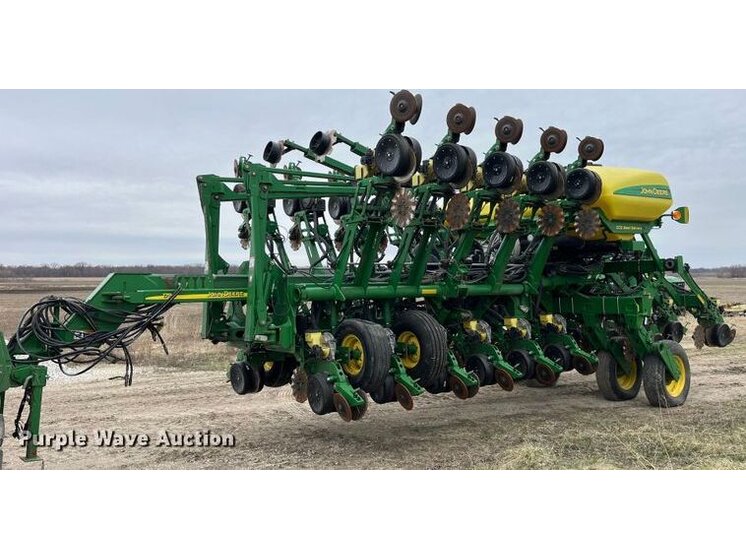 2009 John Deere 1790 equipment photo