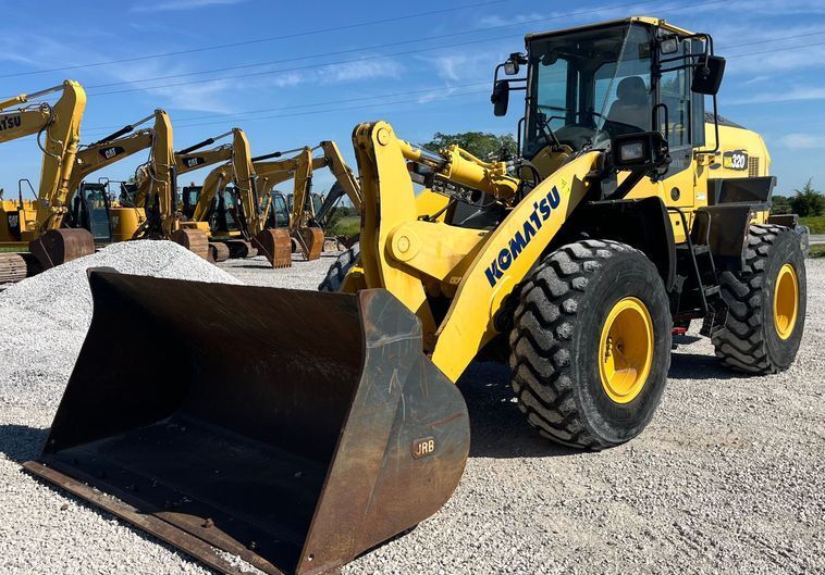 2018 Komatsu WA320-8 equipment photo
