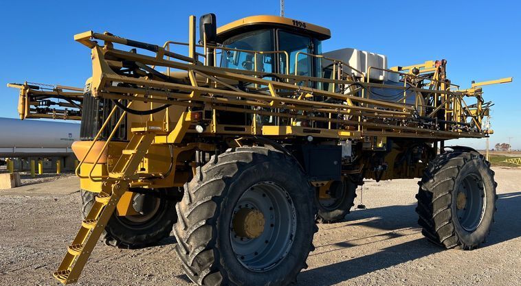 2011 AG Chem RoGator 1194 equipment photo