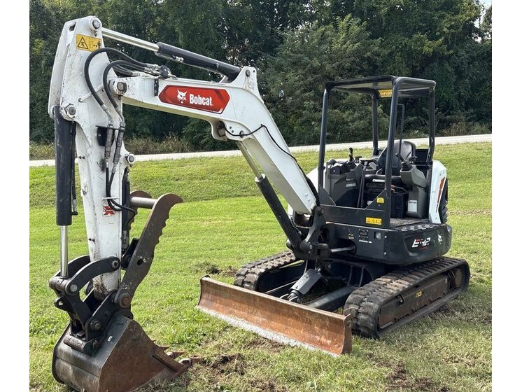 2023 Bobcat E42 equipment photo