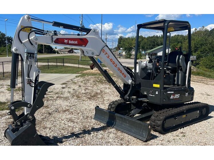 2023 Bobcat E35i R2 Series equipment photo