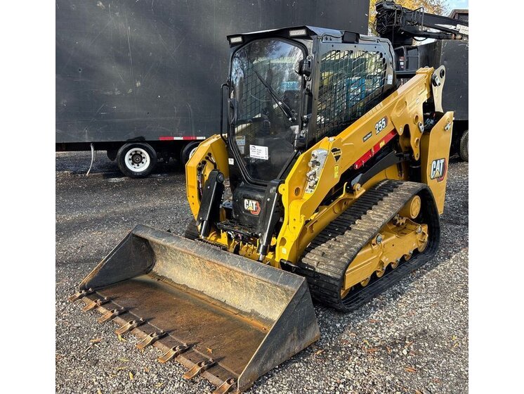 2025 Caterpillar 255 equipment photo