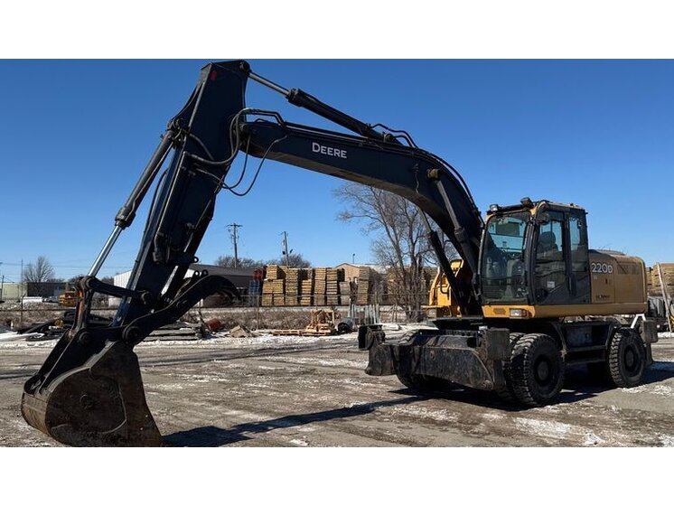 2009 John Deere 220D W equipment photo