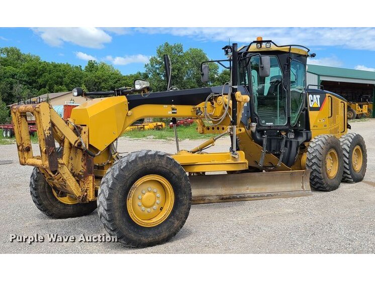 2011 Caterpillar 140M equipment photo