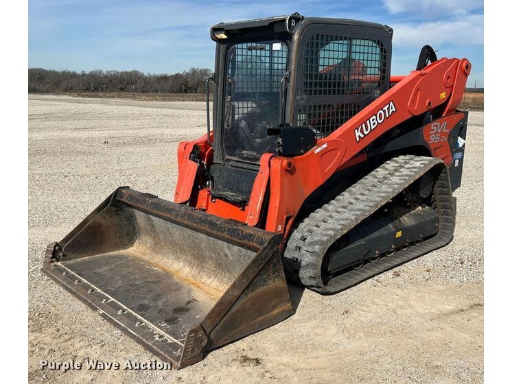 2021 Kubota SVL95-2s equipment photo