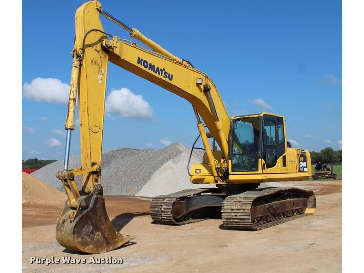 2011 Komatsu PC200LC-8 equipment photo