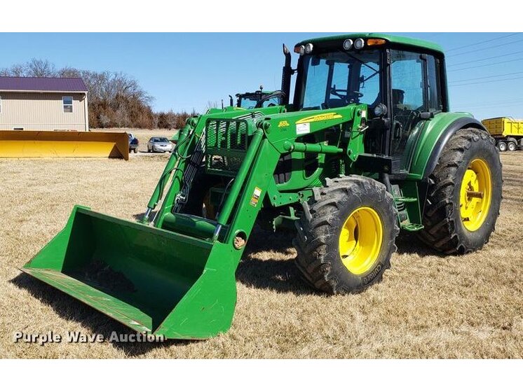 2009 John Deere 6430 Premium equipment photo
