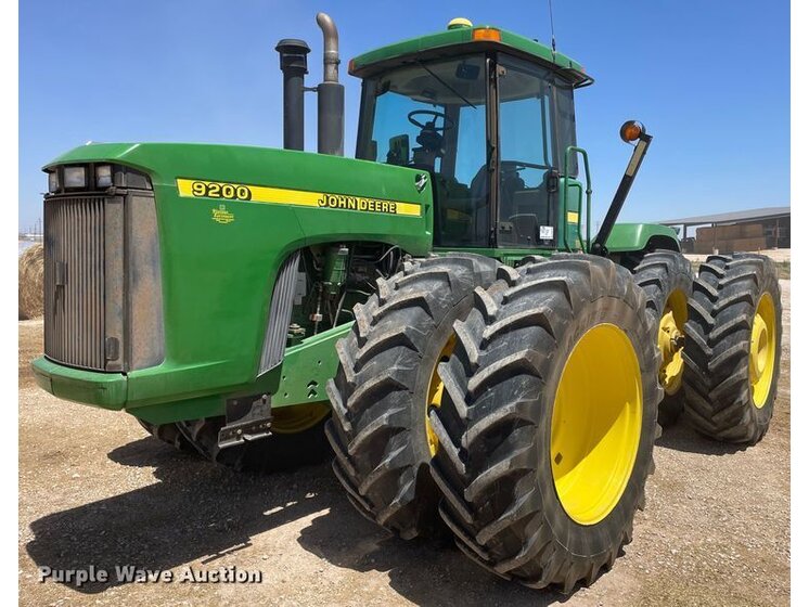 2000 John Deere 9200 equipment photo