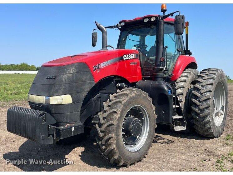 2015 Case IH Magnum 310 equipment photo